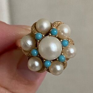 Vintage Avon gold tone ring faux Pearls and Turquoise Colored Beads